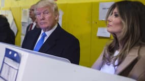 Donald Trump et son épouse, Melania, dans un bureau de vote de New York le 8 novembre 2016