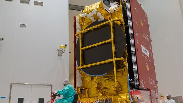 Le satellite Eutelsat 172B a été fabriqué par Airbus Defense and Space à Toulouse.