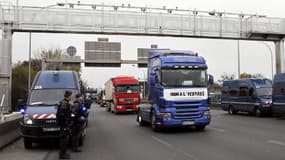 Un portique écotaxe près de Rungis (Val-de-Marne), le 16 novembre 2013, image d'illustration.