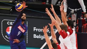 Earvin Ngapeth face à la Pologne en 2019