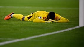 Le gardien de Manchester United André Onana abattu après avoir encaissé quatre buts contre le Bayern Munich en Ligue des champions le 20 septembre 2023