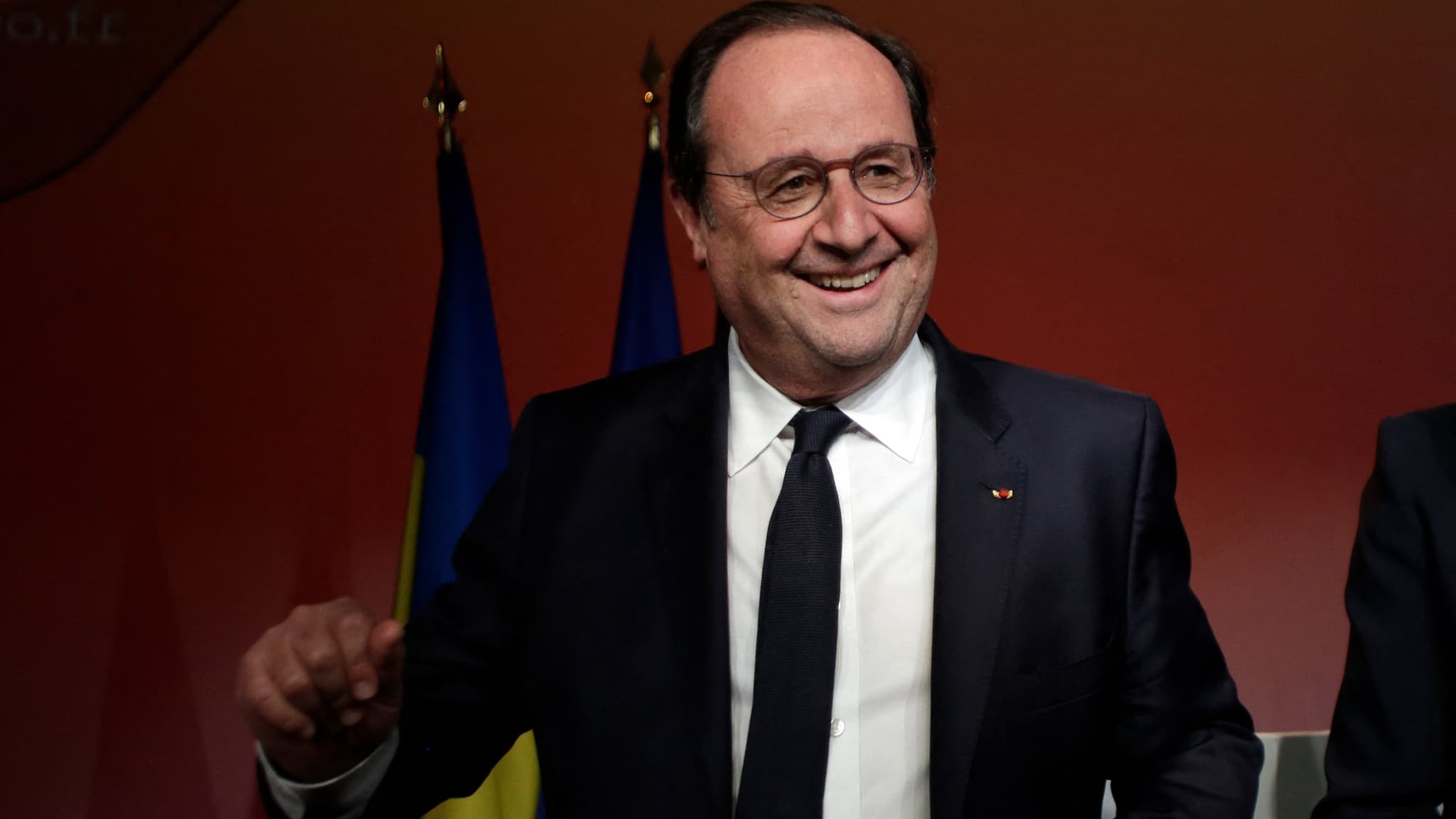 PS: François Hollande toujours très actif en coulisses, avec 2027 dans un coin de tête?
