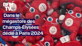 JO 2024: dans le mégastore des Champs-Élysées dédié aux produits dérivés des Jeux de Paris 2024 