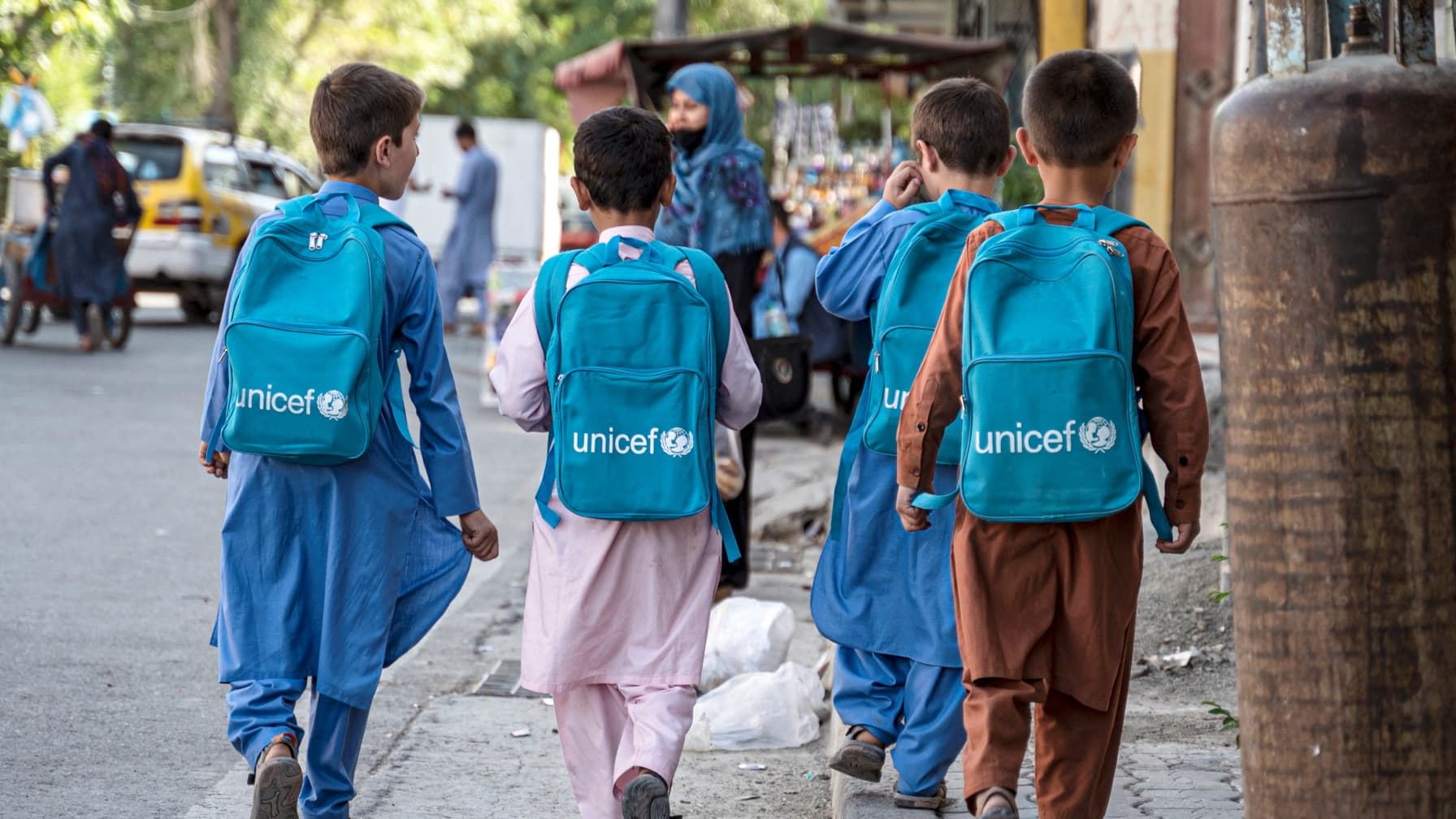 SIX MILLIONS D'ENFANTS SUPPLÉMENTAIRES POURRAIENT ÊTRE PRIVÉS D'ÉCOLE D'ICI FIN 2026, ALERTE L'UNICEF