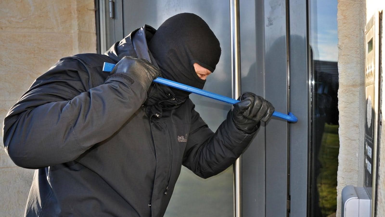 DITES STOP AUX CAMBRIOLAGES ; AVEC VOTRE SYSTÈME DE TÉLÉSURVEILLANCE HOMIRIS, DES PROFESSIONNELS ASSURENT VOTRE SÉCURITÉ