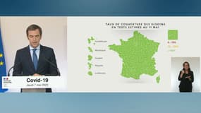 Olivier Véran présente la carte du taux de couverture des tests de dépistage. 