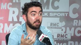 "Il n'y a bizarrement quasi aucun 'coming out' dans le foot, comme si le foot était le seul milieu où il n'y a pas d'homosexuels, ce qui semble parfois un peu etrange"