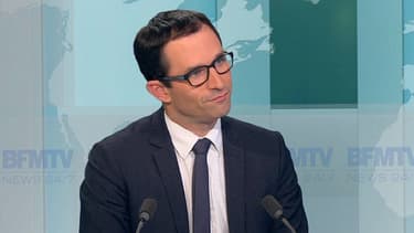 Benoît Hamon sur le plateau de BFMTV, jeudi 2 mai 2013