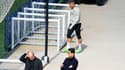 Kylian Mbappé, Luis Campos et Nasser Al-Khelaïfi, le 6 mai 2024 au camp d'entraînement du PSG