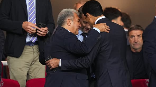 Joan Laporta, Aleksander Ceferin et Nasser Al-Khelaïfi avant le match entre Barcelone et le PSG, le 1er octobre 2025