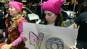 Des manifestantes coiffées d'un "Pussy Hat" le 2 février 2017 à Las Vegas lors d'une marche contre Donald Trump