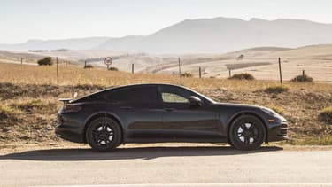 La seconde génération de la Porsche Panamera sera dévoilée le 28 juin. Des versions de pré-série ont déjà pu être testées par quelques journalistes, dont nos collègues britanniques de Top Gear.