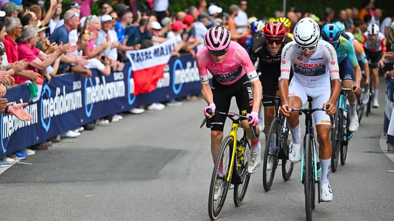 Jonas Vingegaard Visma Lease a bike mene le peloton lors de la 18e etape du Giro le 28 mai 2026 2293899