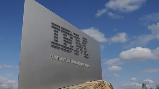 IBM poursuit, avec cette opération, son recentrage sur les services