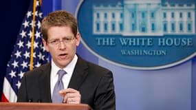 Jay Carney, porte-parole de la Maison blanche, annonce que les Etats-Unis ont suspendu les activités de leur ambassade en Libye et ont décidé d'adopter des sanctions unilatérales contre le gouvernement du colonel Mouammar Kadfhafi. /Photo prise le 25 févr