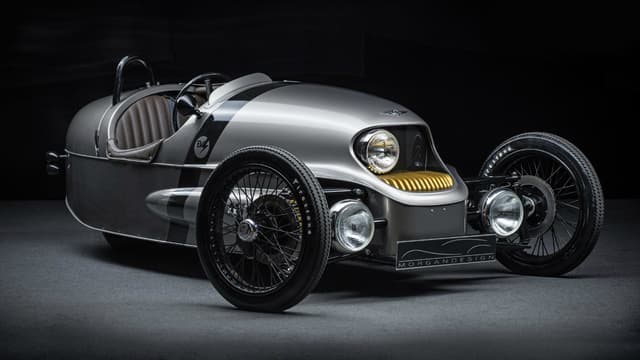 Un look rétro pour ce Tricar bi-place issu du 3-Wheeler original, mais électrique.