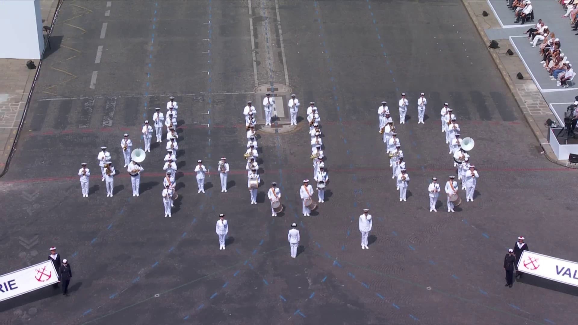 Les marins ont célébré les 400 ans de la Marine nationale pour conclure le défilé du 14 juillet 2026.