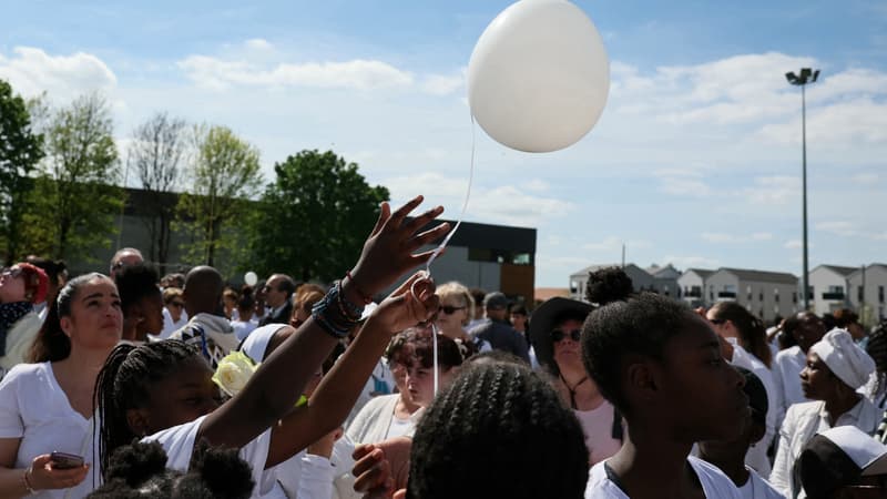Marche blanche en hommage à Shemseddine, à Viry-Châtillon, vendredi 12 avril 2024