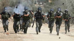 L'armée israélienne intervient à Kfar Kadum, le 19 août 2011.