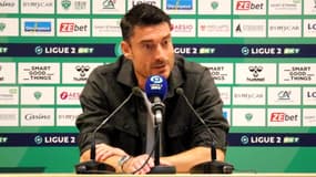 Albert Riera, coach des Girondins, en conférence de presse après le match à Saint-Etienne, 20 avril 2024