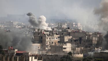 La ville d'Hamouria sous les bombardements, dans la Ghouta orientale le 20 février 2018.