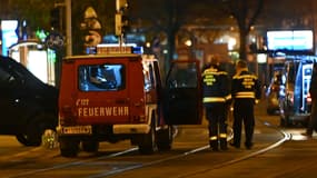 Des policiers après l'attaque de Vienne