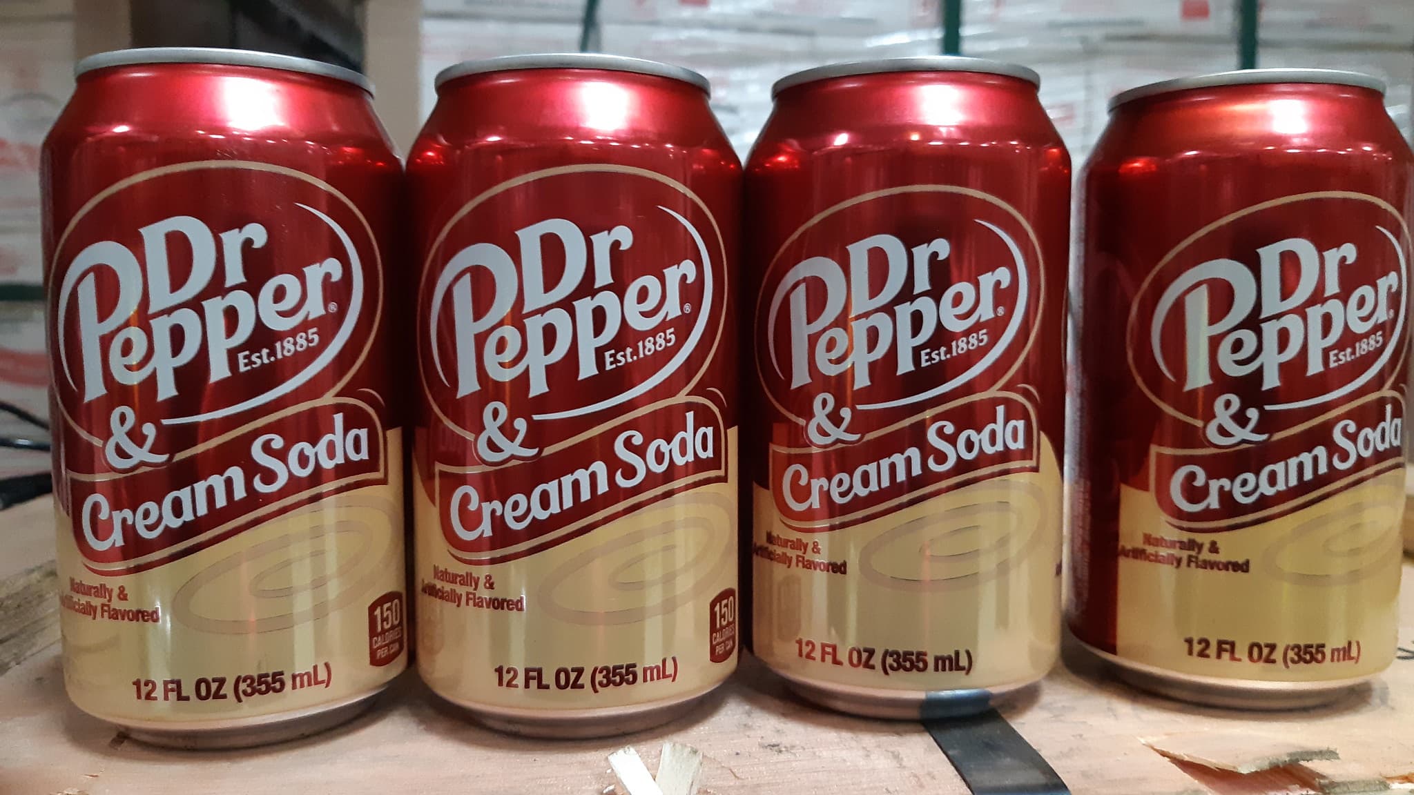 Des canettes de soda saisies