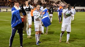 Les Strasbourgeois applaudissent leurs supporters