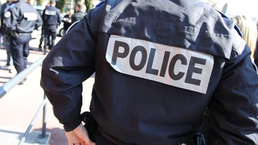 Sept policiers ont été blessés par six mineurs, dans la nuit de dimanche à lundi.