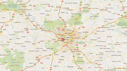 La bombe a été retrouvée à proximité d'un centre commercial.