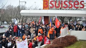 674 licenciements avait été annoncé au sein des 3 Suisses en février 2009, ce qui avait donné lieu à une manifestation le 24 février 2009 à Croix, au siège de l'entreprise.