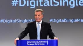 Pour Günther H. Oettinger, commissaire européen en charge du numérique, il faut accélérer la cadence pour créer un marché unique européen du numérique. Un message qui semble particulièrement destiné aux Français.
