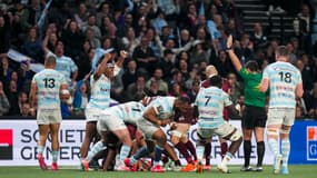 Les Racingmen célèbrent la victoire face à l'Union Bordeaux-Bègles.