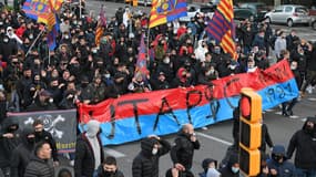 L'ambiance est électrique aux abords du Camp Nou