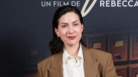 Rebecca Zlotowski assiste à la première de "Vie Privée" au Pathé Palace le 20 novembre 2025 à Paris, en France.
