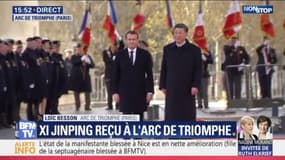 La cérémonie officielle à l'Arc de Triomphe entre Xi Jinping et Emmanuel Macron se termine