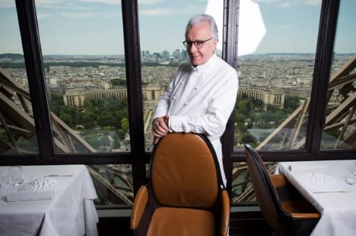 Le chef français Alain Ducasse, le 23 juin 2014 au restaurant "Le Jules Verne" à Paris Le chef français Alain Ducasse, le 23 juin 2014 au restaurant "Le Jules Verne" à Paris