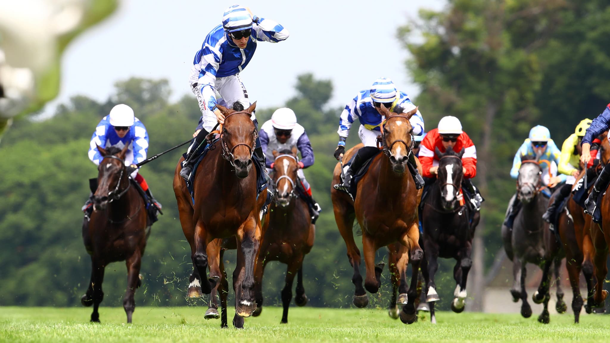 Blue Rose Cen triomphe dans le Prix de Diane Longines