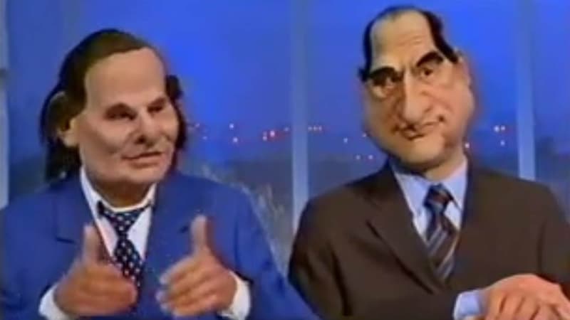 Les marionnettes d'Alain de Greef et Pierre Lescure, dans les Guignols, en 1999.