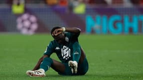 Lamine Camara avec Monaco en Ligue des champions sur la pelouse de Benfica