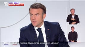 Emmanuel Macron: "Il n'y a qu'un responsable de la situation dans laquelle nous sommes: c'est le régime du Kremlin" 