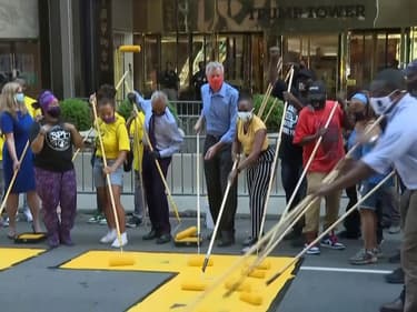 Le maire de New York peint "Black Lives Matter" devant la Trump Tower