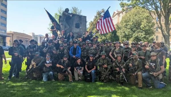 La "Michigan Home Guard" lors d'un rassemblement en septembre 2020 La "Michigan Home Guard" lors d'un rassemblement en septembre 2020