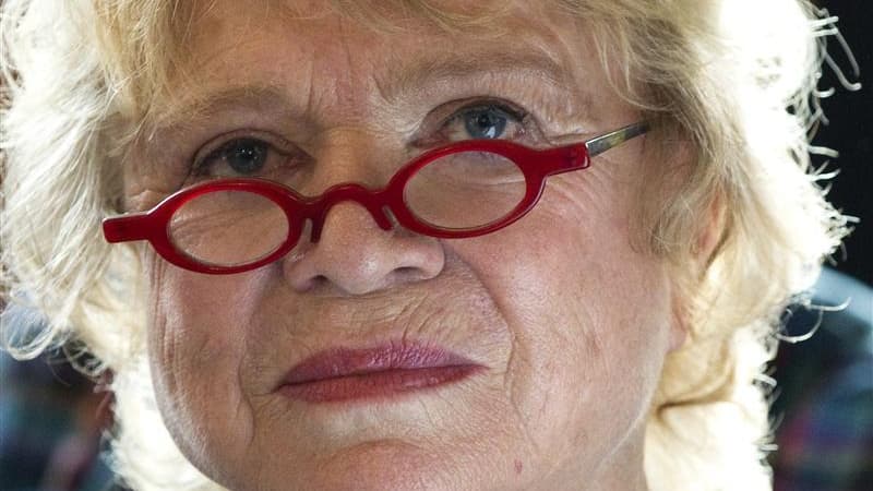 Dans un entretien publié sur le site Internet de Public Sénat, Noël Mamère déclare qu'Eva Joly s'interroge sur sa candidature à la présidentielle en raison de l'incertitude qui plane sur l'accord entre le PS et Europe Ecologie-Les Verts (EELV) après le re