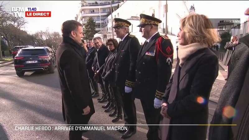 10 ans de l'attentat de Charlie Hebdo: Emmanuel Macron arrive devant les anciens locaux du journal