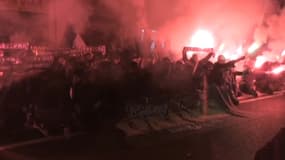 Supporters du PSG devant le Bataclan