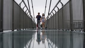 Un pont en verre en Chine - Image d'illustration 