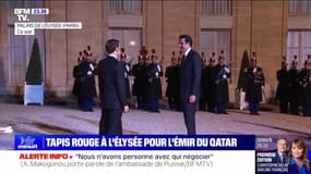 LA BANDE PREND LE POUVOIR - Tapis rouge pour l'émir du Qatar