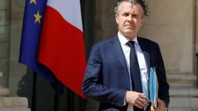 Christophe Béchu, alors ministre délégué à la Cohésion territoriale, sur le perron de l'Elysée à Paris, le 1er juin 2022.