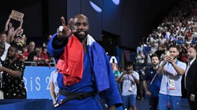 Teddy Riner célèbre son troisième sacre olympique individuel, JO de Paris 2024, 2 août 2024